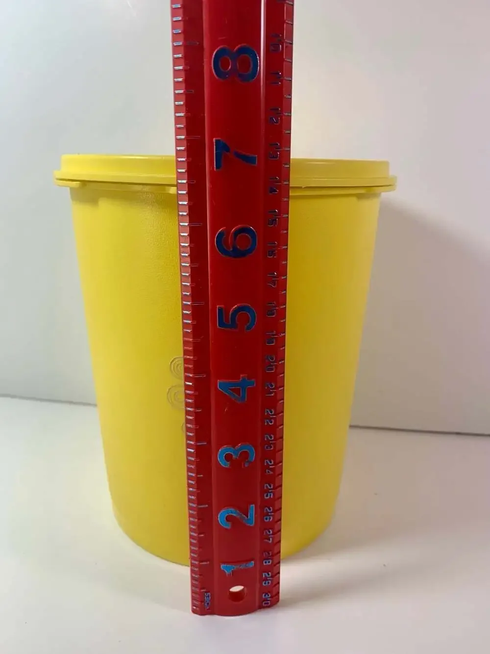 Vintage Harvest Yellow Tupperware Medium Container With Lid 809-13